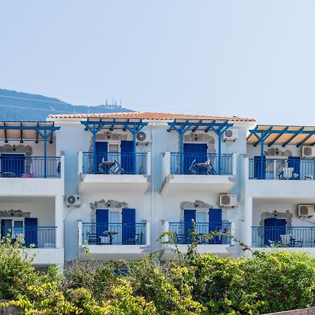 Aparthotel Sirines à Vlachata Extérieur photo