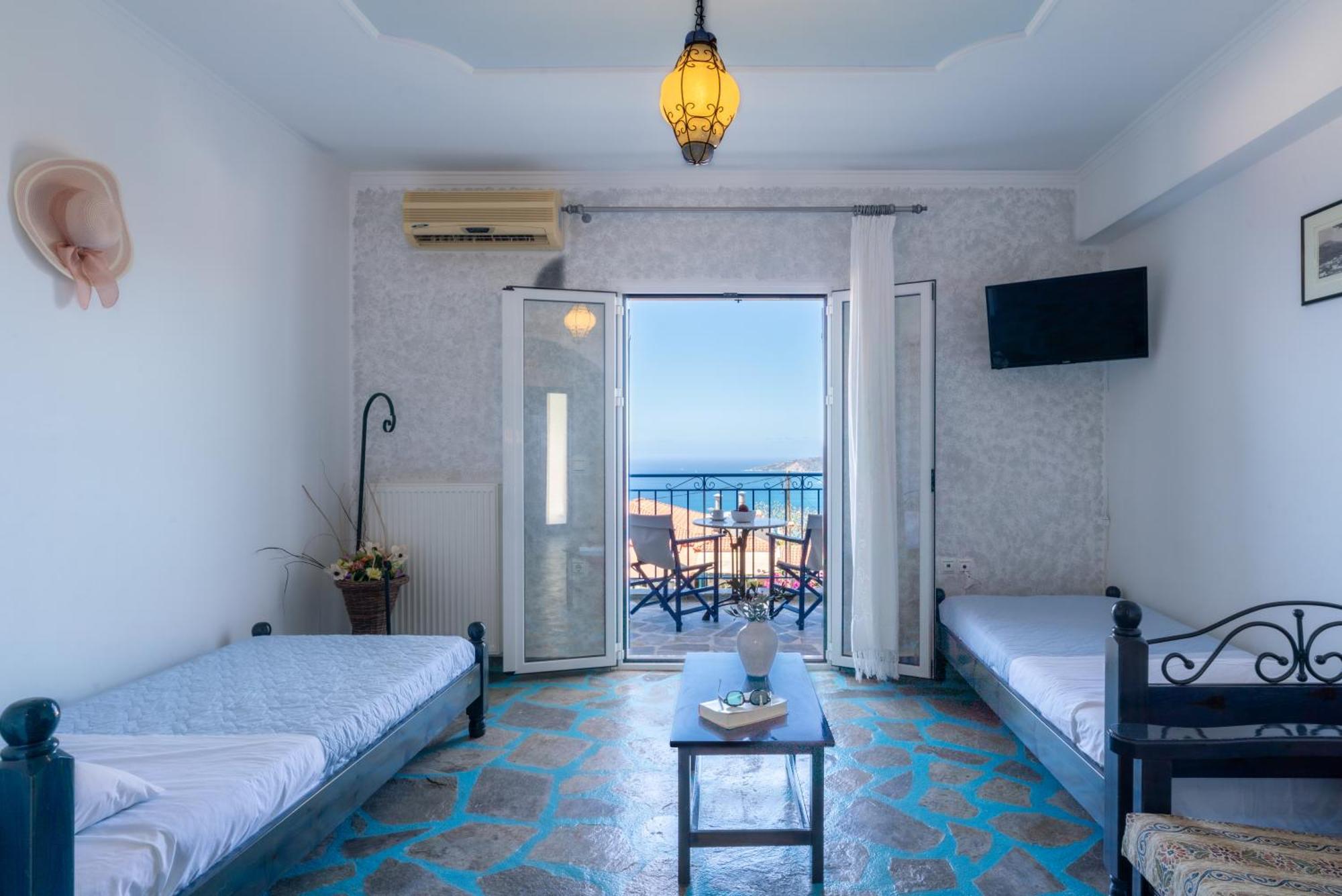 Aparthotel Sirines à Vlachata Extérieur photo
